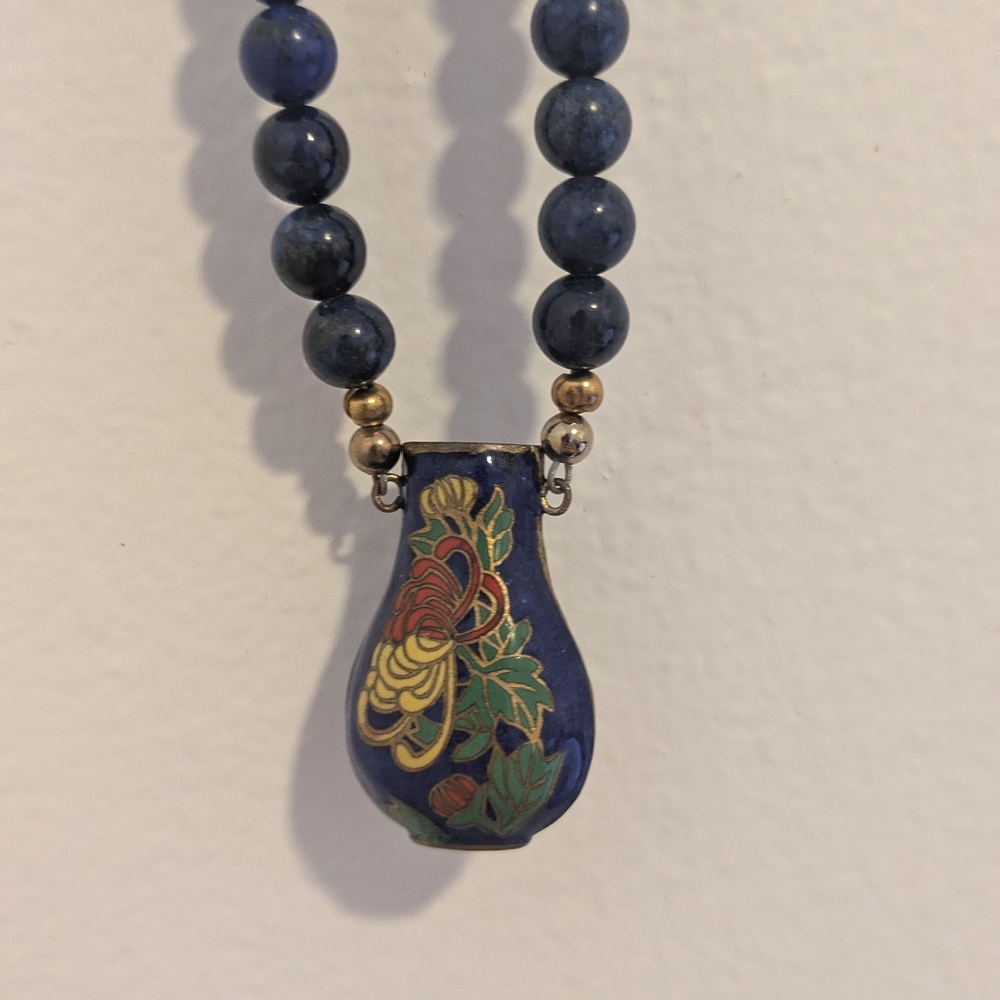 Vintage Chinese Blue Beaded Necklace enamel cloisonné pendant Snuff Bottle Shape
